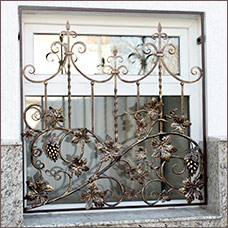 Решетки на окна кованые