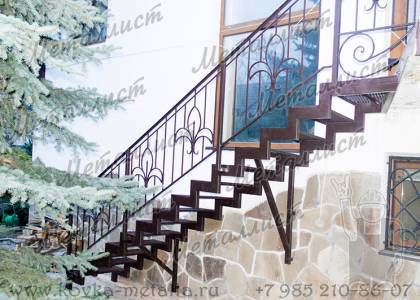 Кованые перила для лестницы и лестничные ограждения с монтажом под ключ