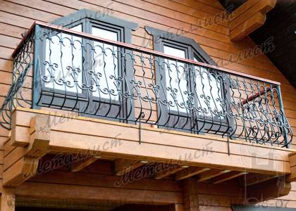 Сделать деревянные перила на балконе